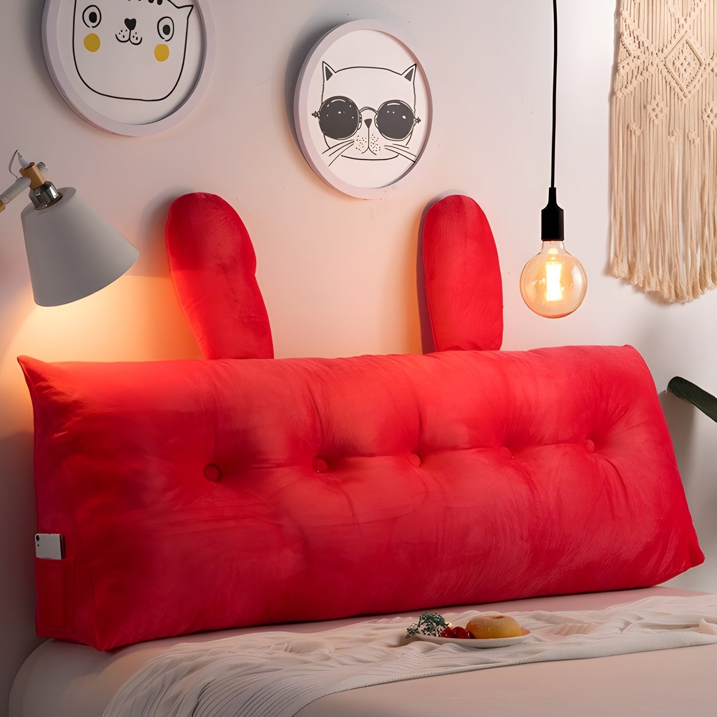 COJIN PRISMA CON BOLSILLO  PORTA CELULAR EN TELA MONTREAL CON OREJITAS