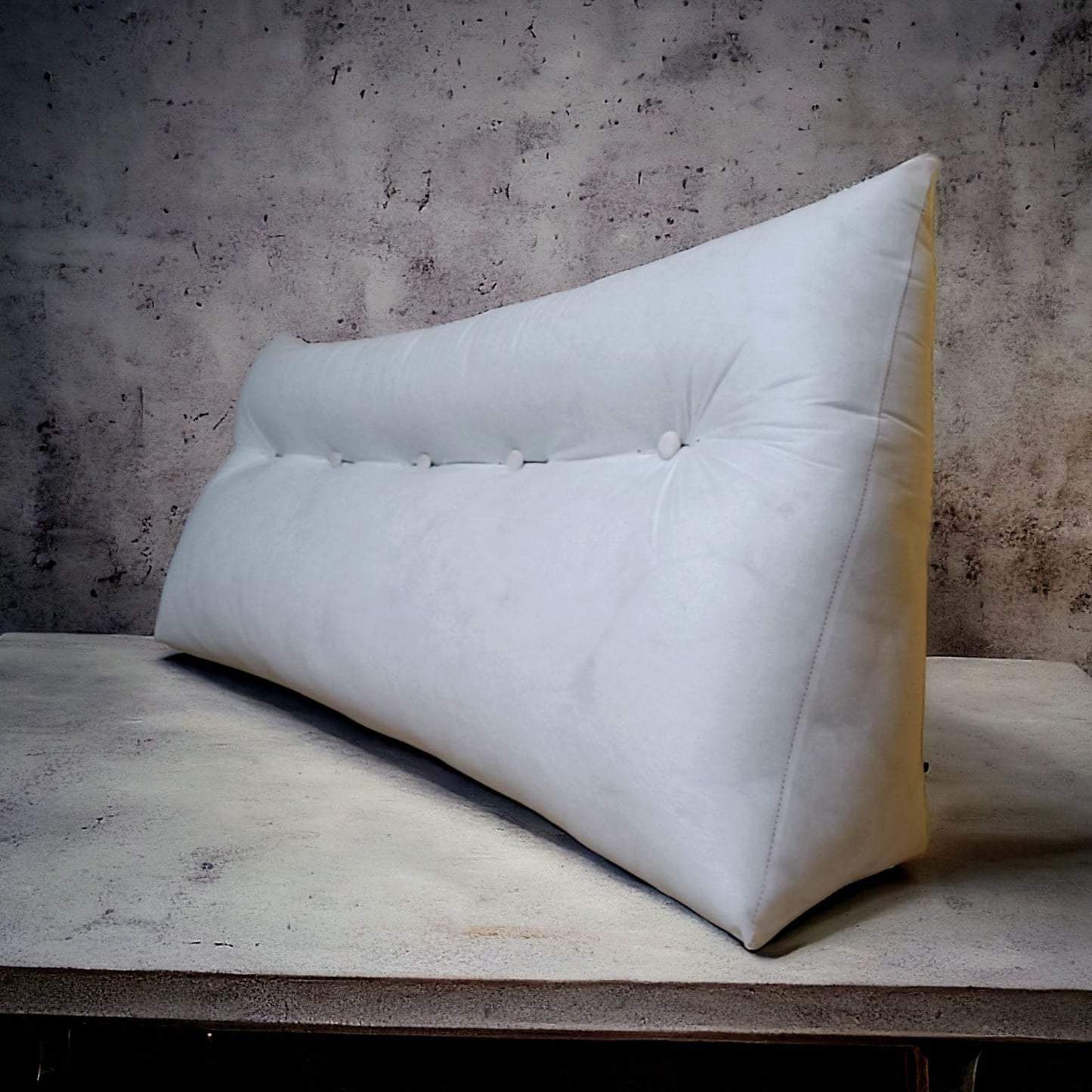 COJIN PRISMA CON BOLSILLO  PORTA CELULAR EN TELA MONTREAL